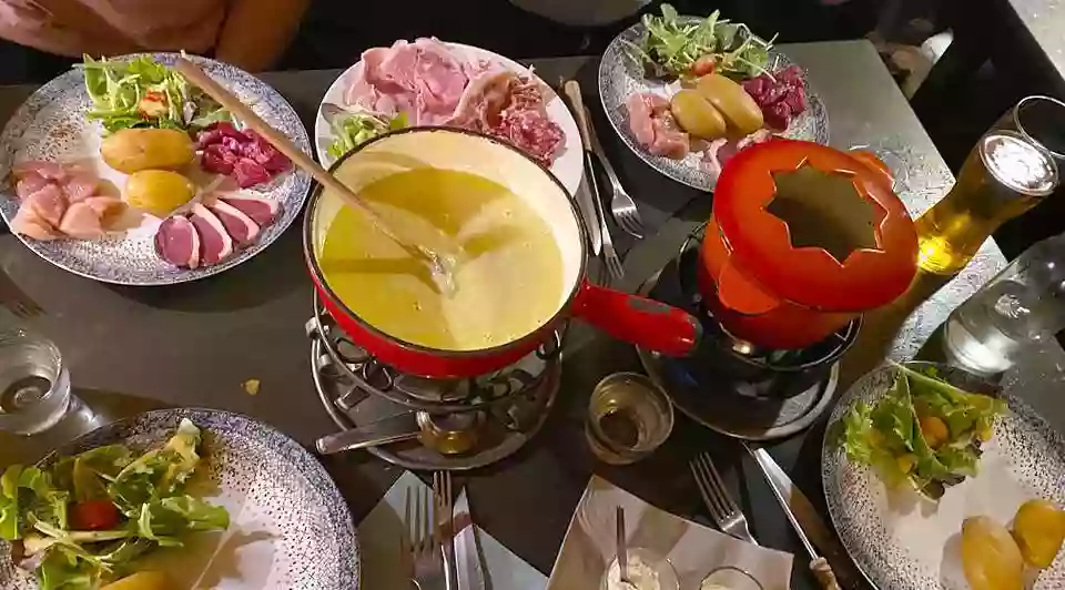 La Fondue En Folie - Restaurant altitude Alpe d Huez - les meilleurs restaurant de HUEZ