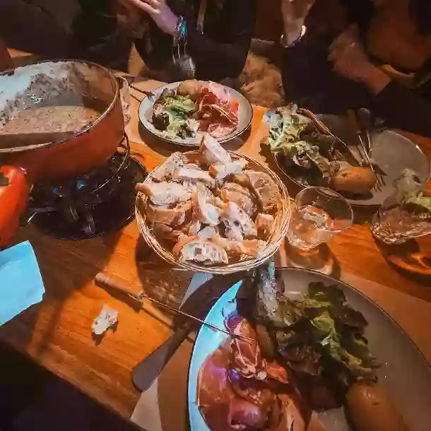 La Fondue En Folie - Restaurant altitude Alpe d Huez - restaurant a faire HUEZ