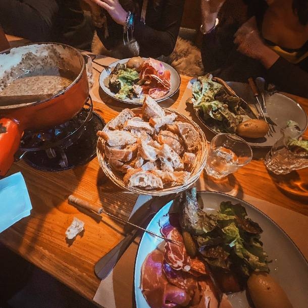 La Fondue En Folie - Restaurant altitude Alpe d Huez - top resto HUEZ